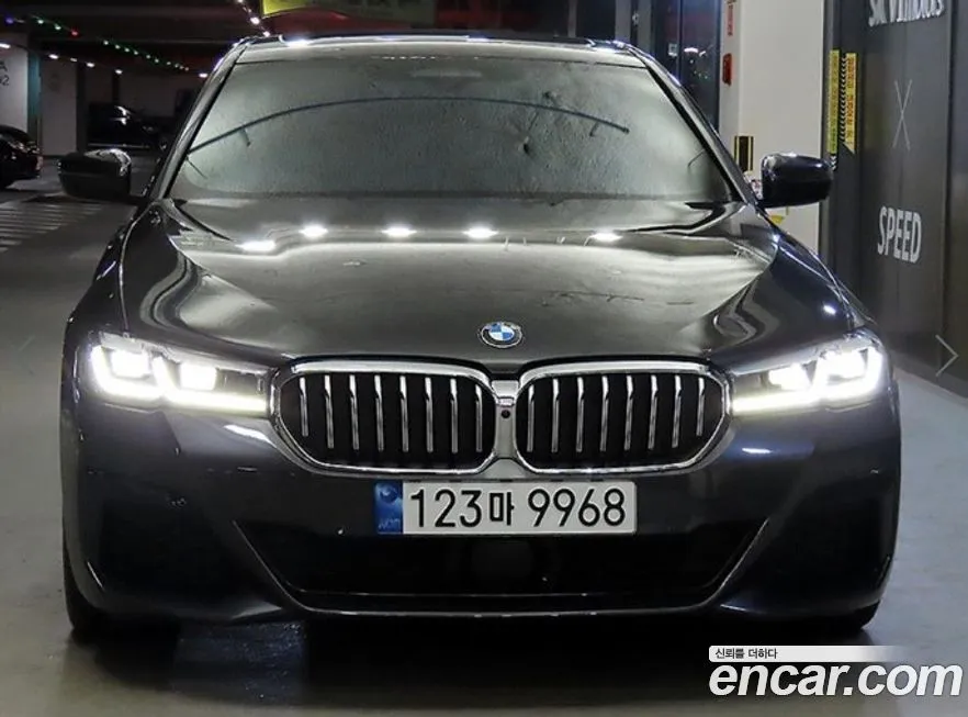 BMW 5-Series 2023 из KR, фото 2