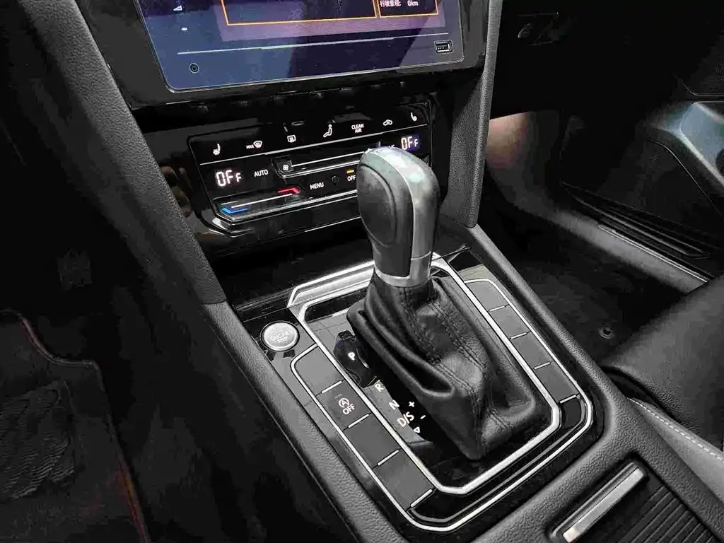 Volkswagen Magotan 2022 из CN, фото 10