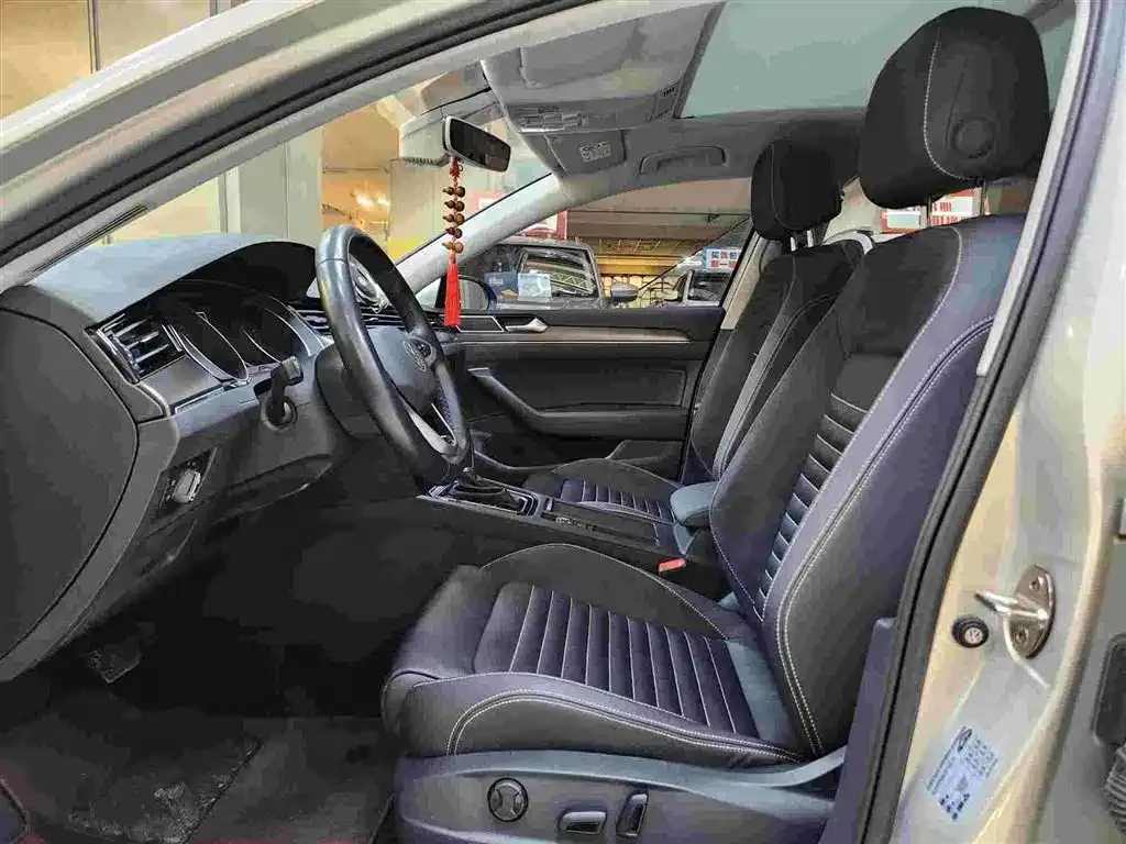 Volkswagen Magotan 2022 из CN, фото 2