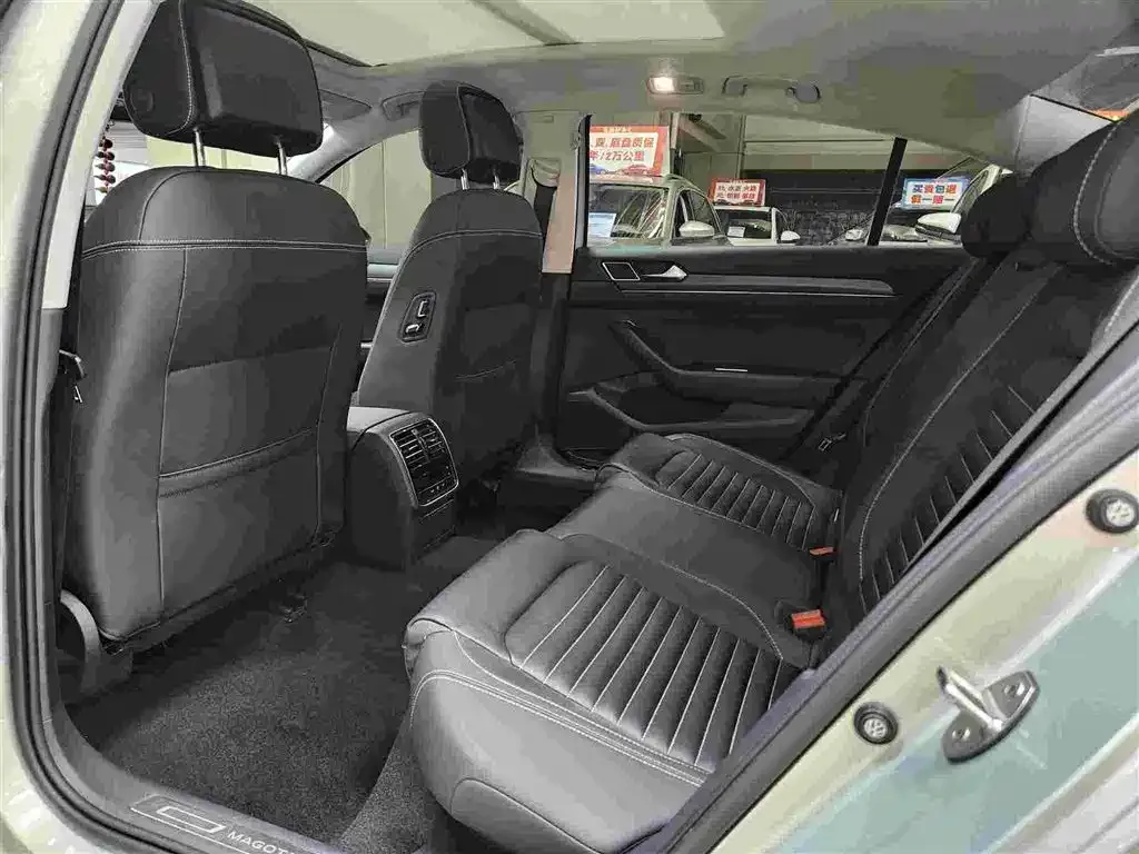 Volkswagen Magotan 2022 из CN, фото 4