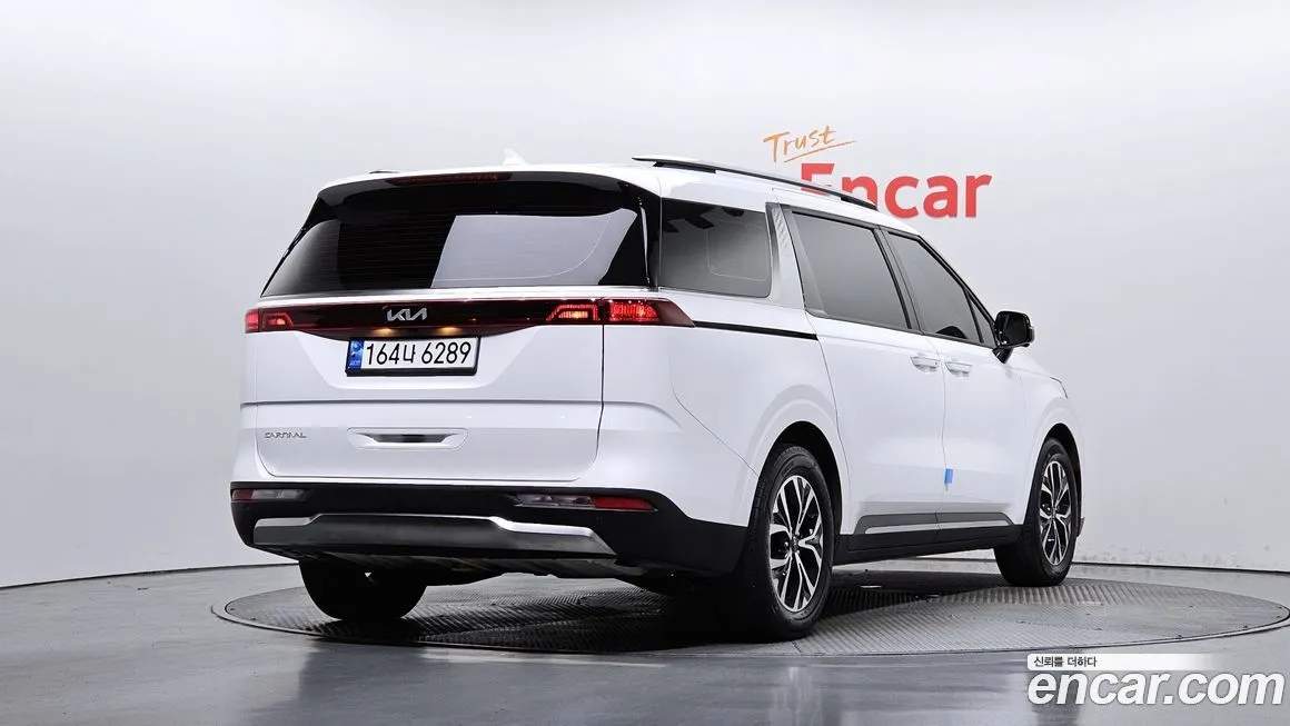 Kia Carnival 2023 из KR, фото 2