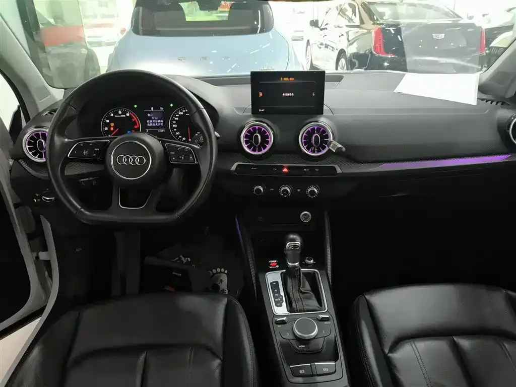 Audi Q2L 2023 из CN, фото 10