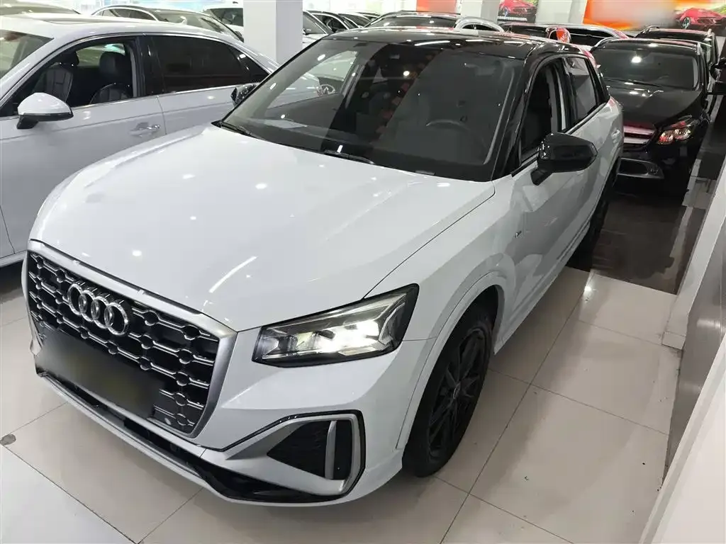 Audi Q2L 2023 из CN, фото 5