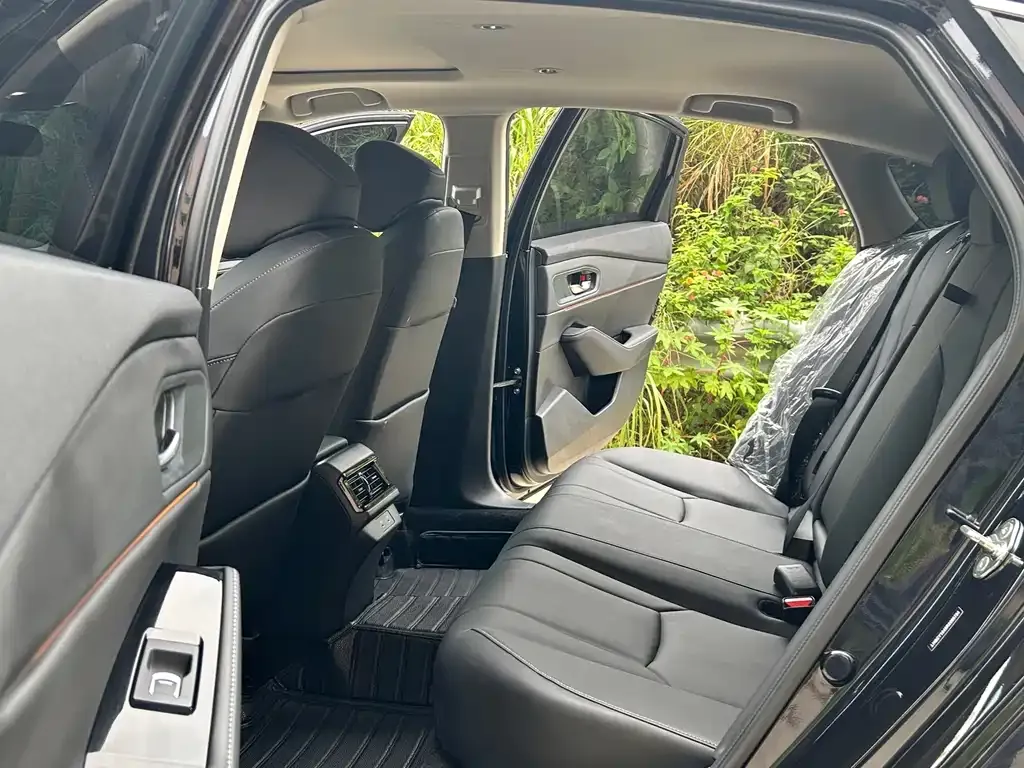 Honda Accord — фото 10