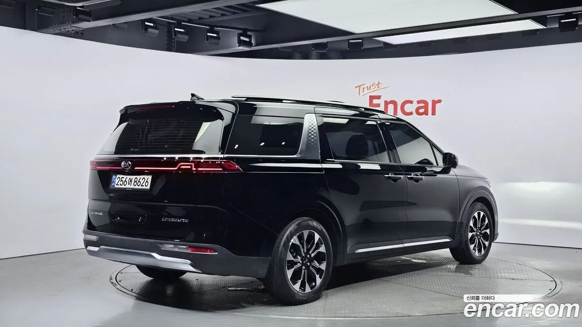 Kia Carnival 2021 из KR, фото 2