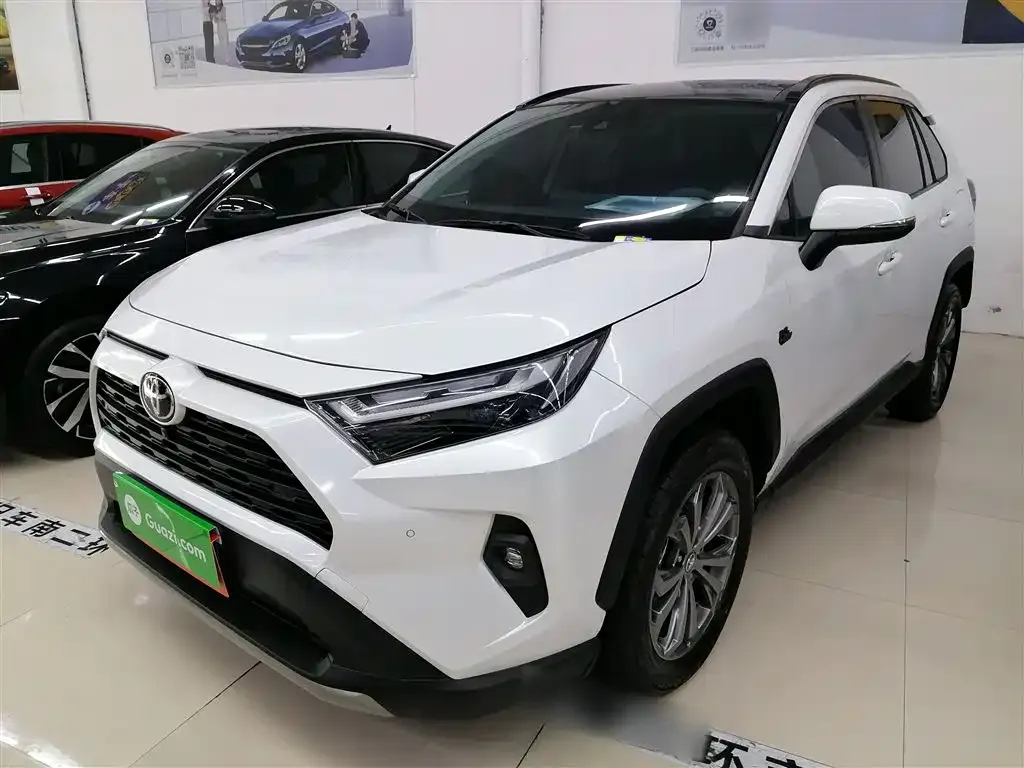 Toyota RAV4 2023 из CN, фото 2
