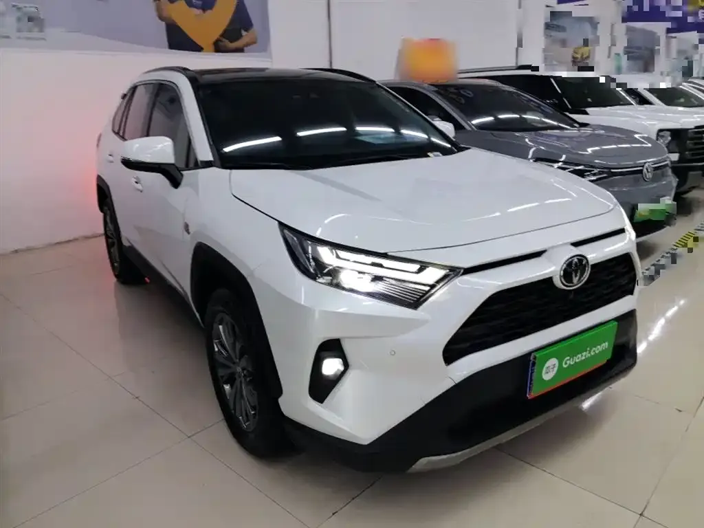 Toyota RAV4 2023 из CN, фото 4