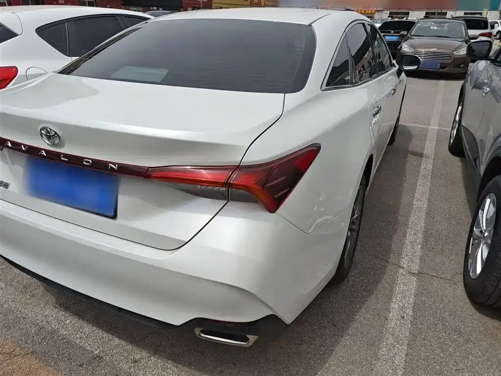 Toyota Avalon 2022 из CN, фото 9