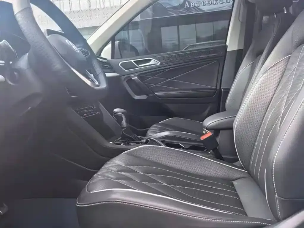 Volkswagen Tiguan L 2021 из CN, фото 10