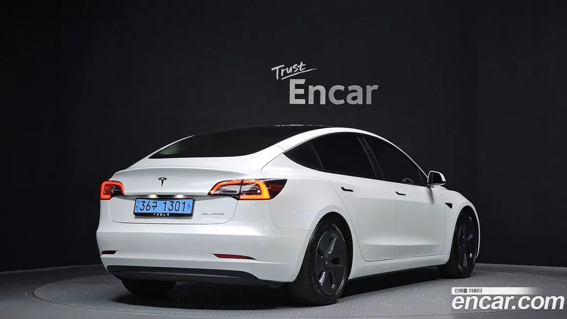 Tesla Model 3 2022 из KR, фото 2