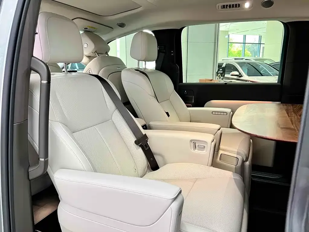 Li Auto MEGA 2024 из CN, фото 10