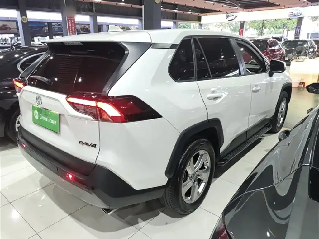 Toyota RAV4 2021 из CN, фото 10