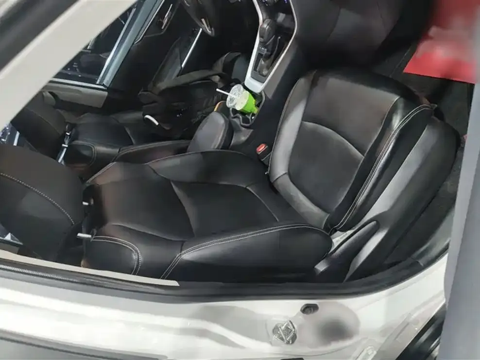 Toyota RAV4 2021 из CN, фото 2