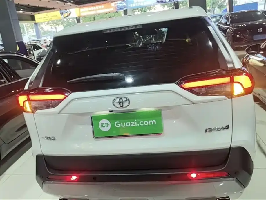 Toyota RAV4 2021 из CN, фото 9