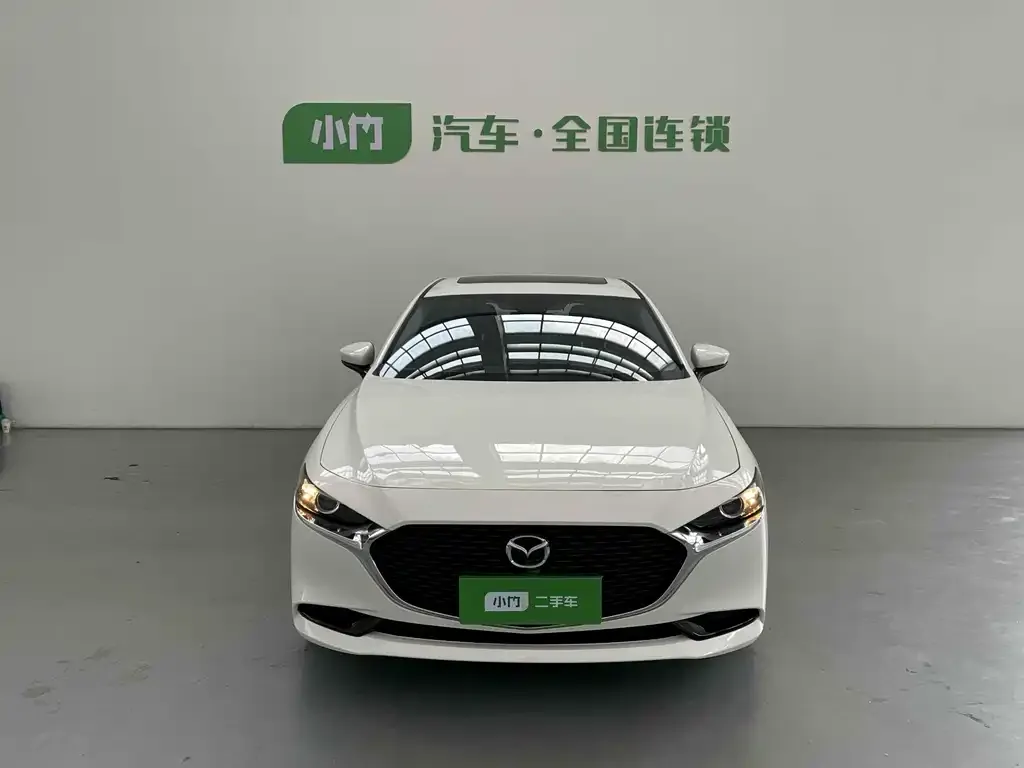 Mazda 3 Axela 2022 из CN, фото 2