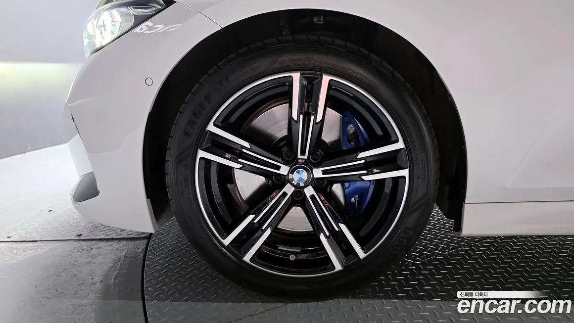 BMW 3-Series 2024 из KR, фото 5