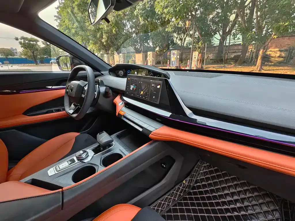 Changan UNI-V 2024 из CN, фото 9