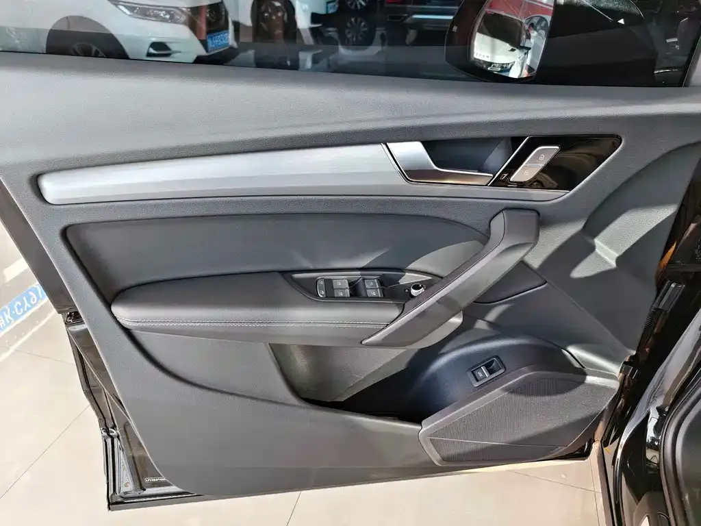 Audi Q5L 2025 из CN, фото 10