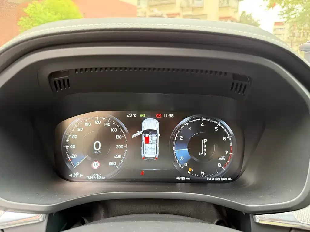 Volvo XC60 2021 из CN, фото 4