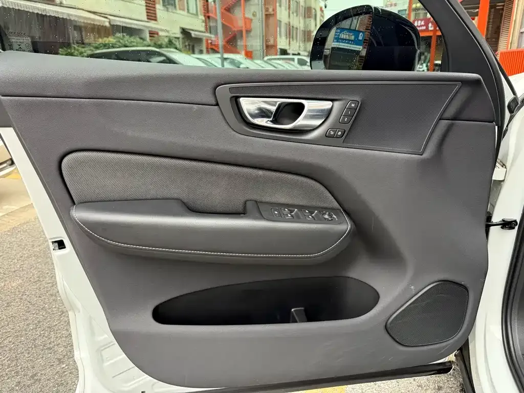 Volvo XC60 2021 из CN, фото 7