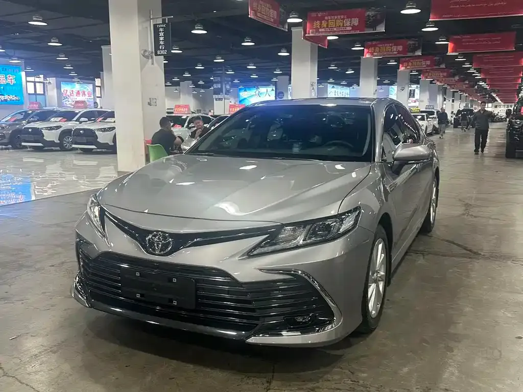 Toyota Camry 2023 из CN, фото 1