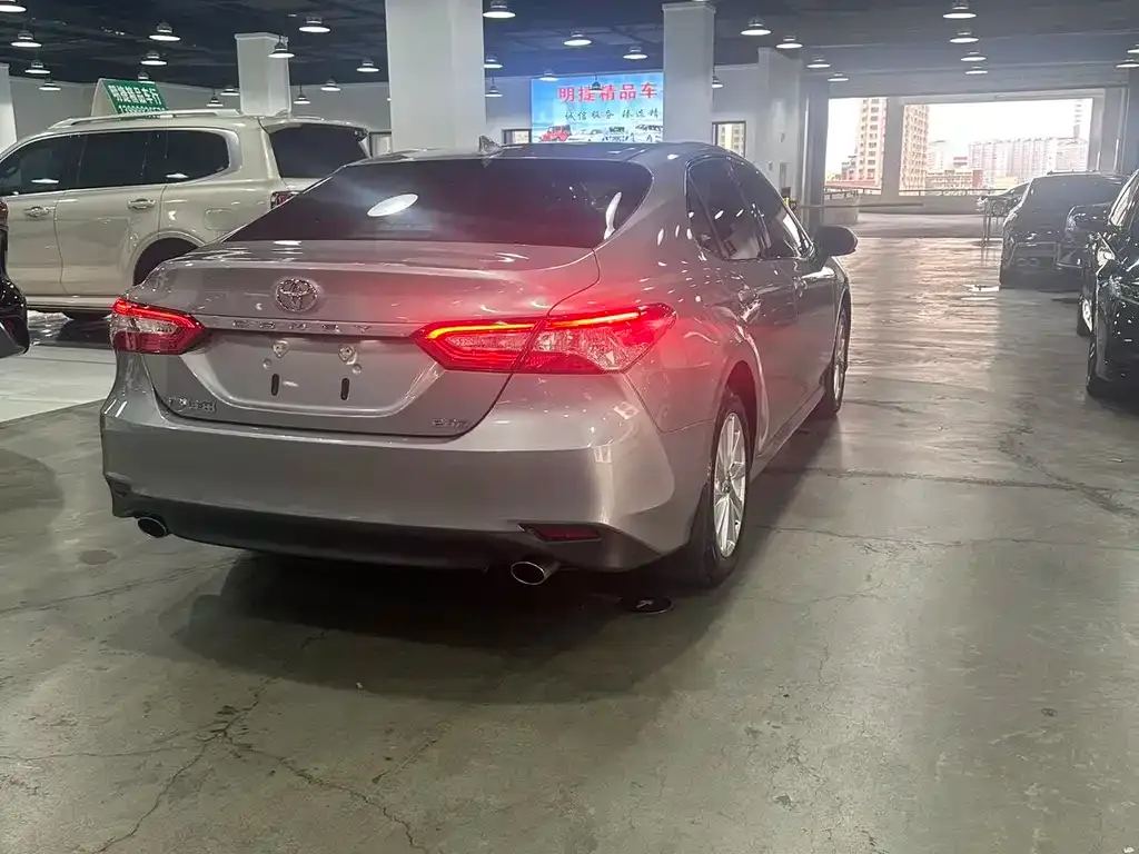 Toyota Camry 2023 из CN, фото 7