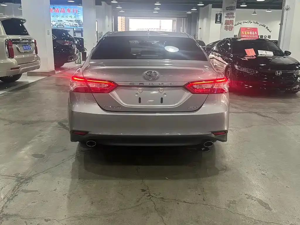 Toyota Camry 2023 из CN, фото 8