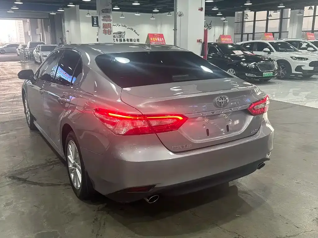 Toyota Camry 2023 из CN, фото 9