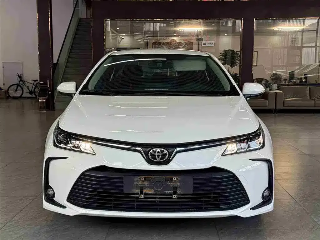 Toyota Corolla 2023 из CN, фото 2