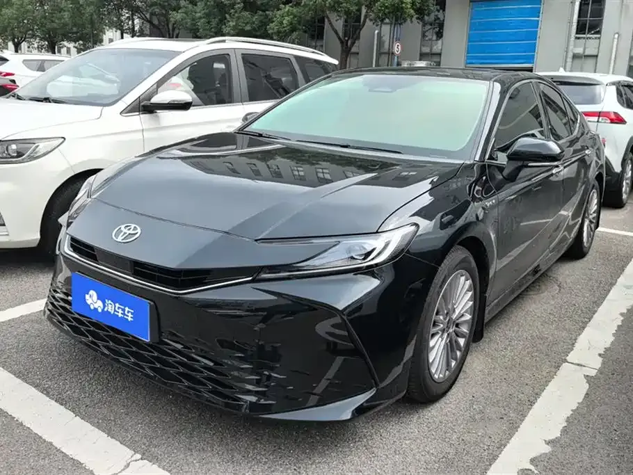 Toyota Camry 2024 из CN, фото 1