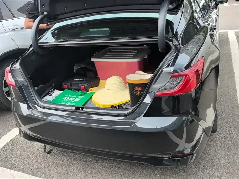 Toyota Camry 2024 из CN, фото 4