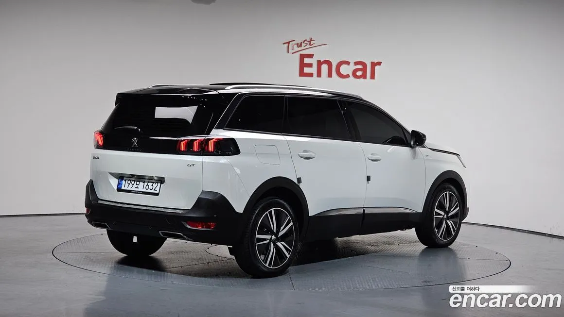 Peugeot 5008 2024 из KR, фото 2