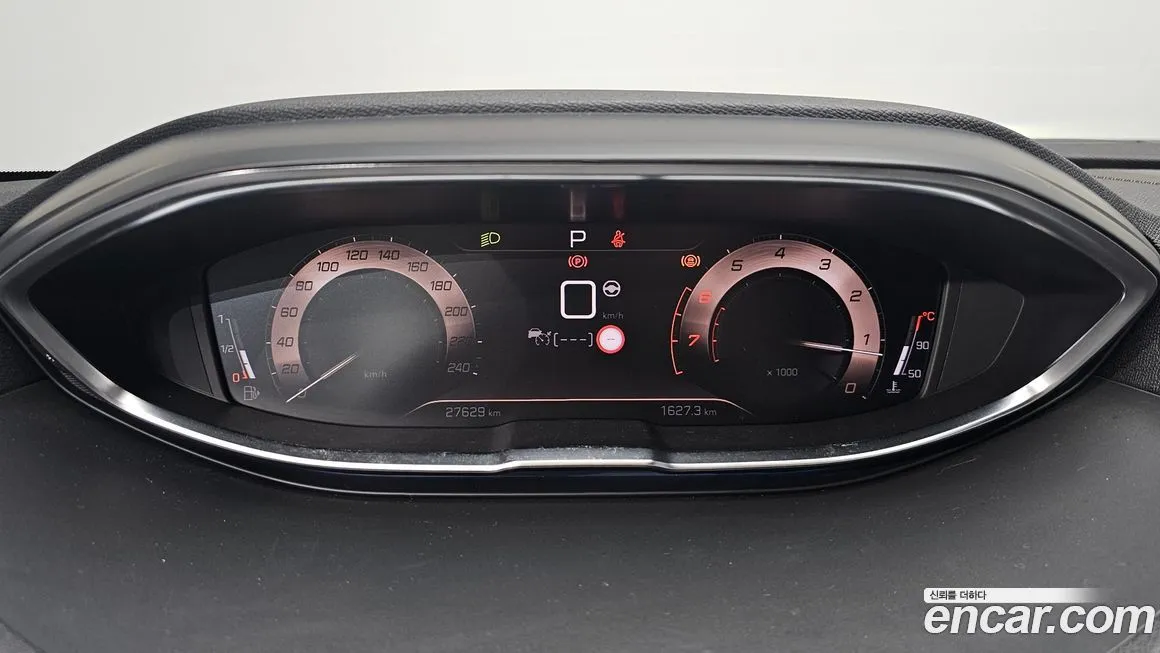 Peugeot 5008 2024 из KR, фото 8