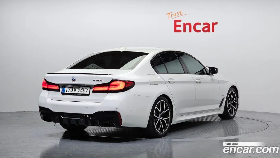 BMW 5-Series 2021 из KR, фото 2