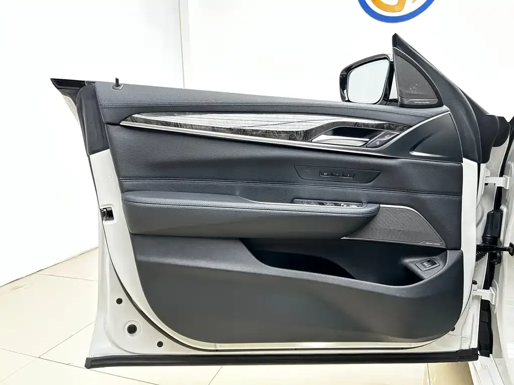 BMW 6 Series GT 2023 из CN, фото 4