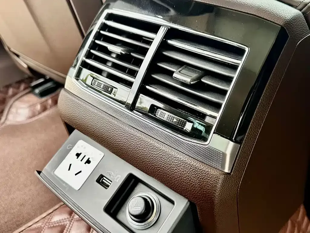Volkswagen Phideon 2022 из CN, фото 7