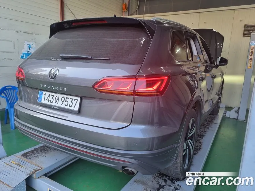 Volkswagen Touareg 2023 из KR, фото 3