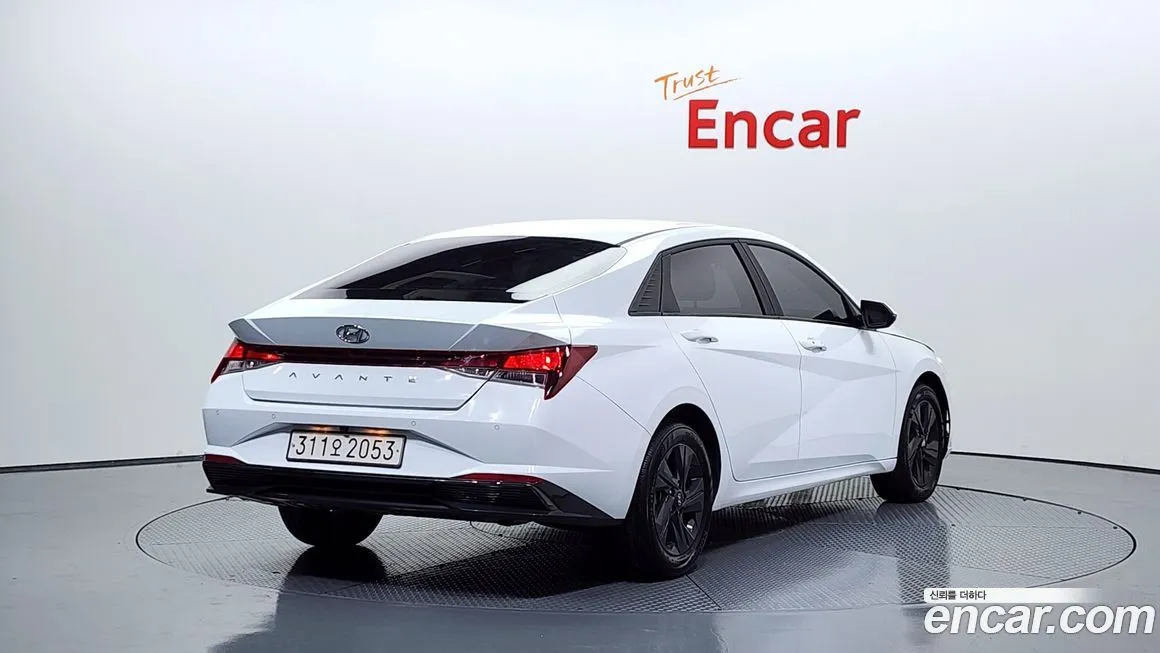 Hyundai AVANTE 2023 из KR, фото 2