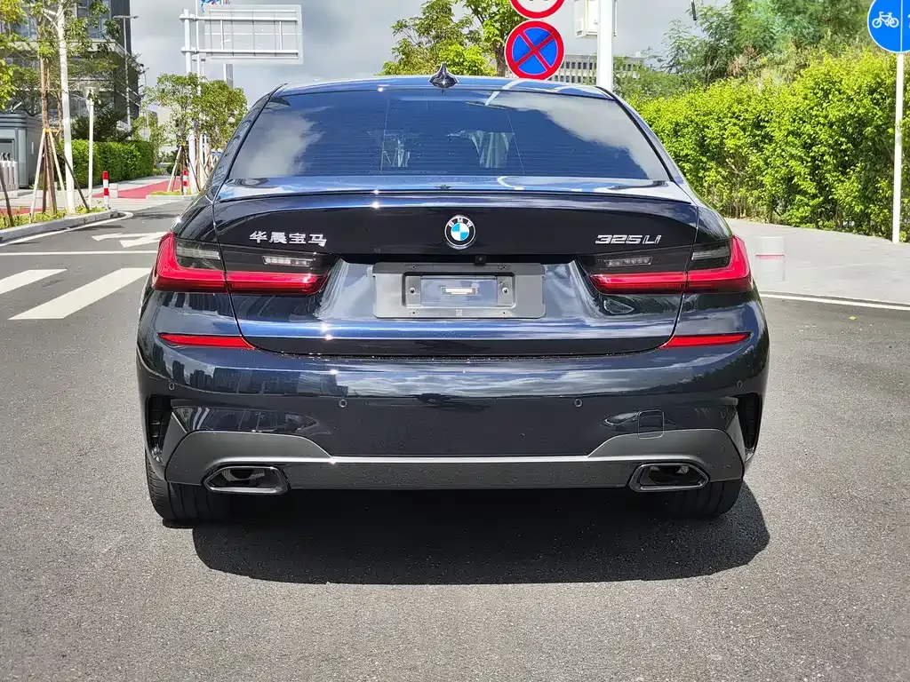 BMW 3 Series 2022 из CN, фото 2