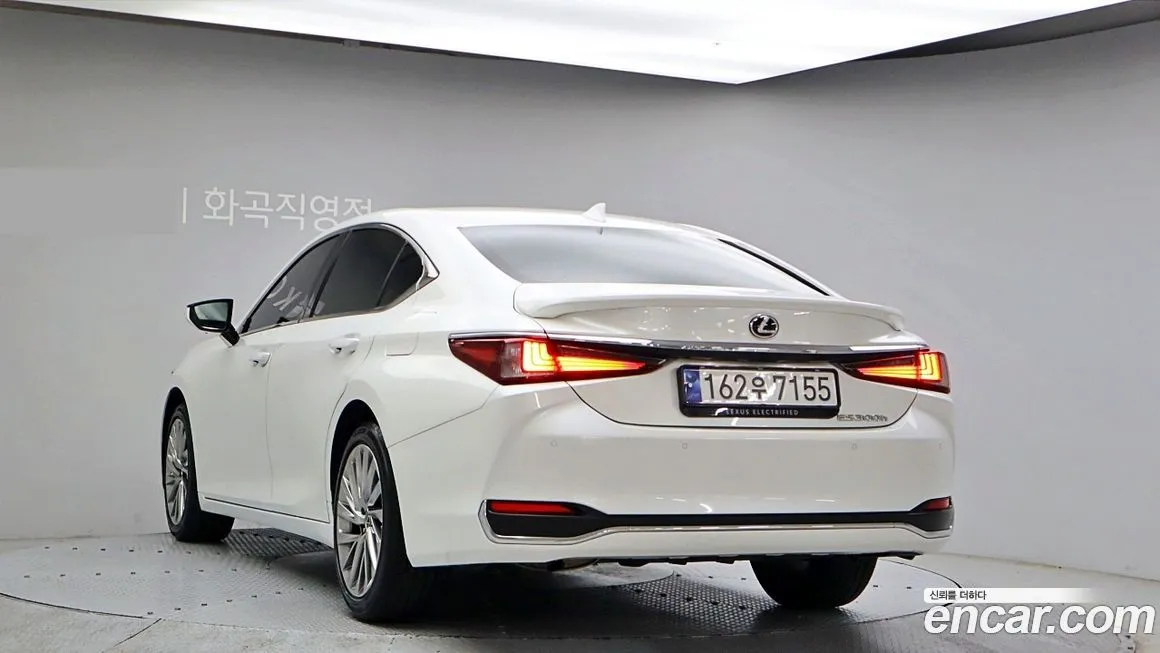 Lexus ES 2024 из KR, фото 2