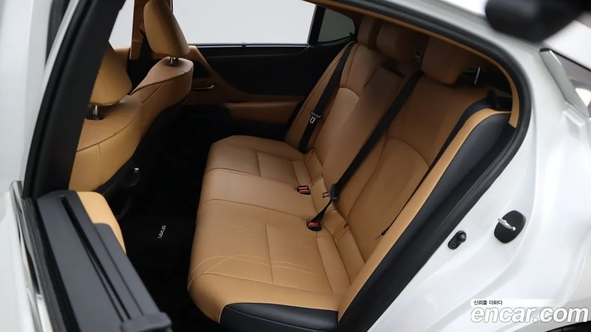 Lexus ES 2024 из KR, фото 9