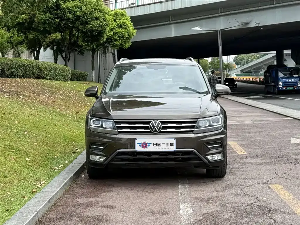 Volkswagen Tiguan L 2021 из CN, фото 2