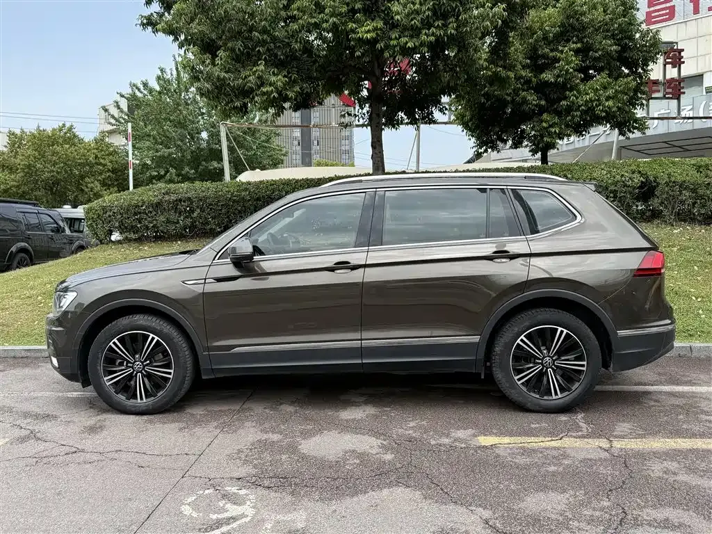 Volkswagen Tiguan L 2021 из CN, фото 3