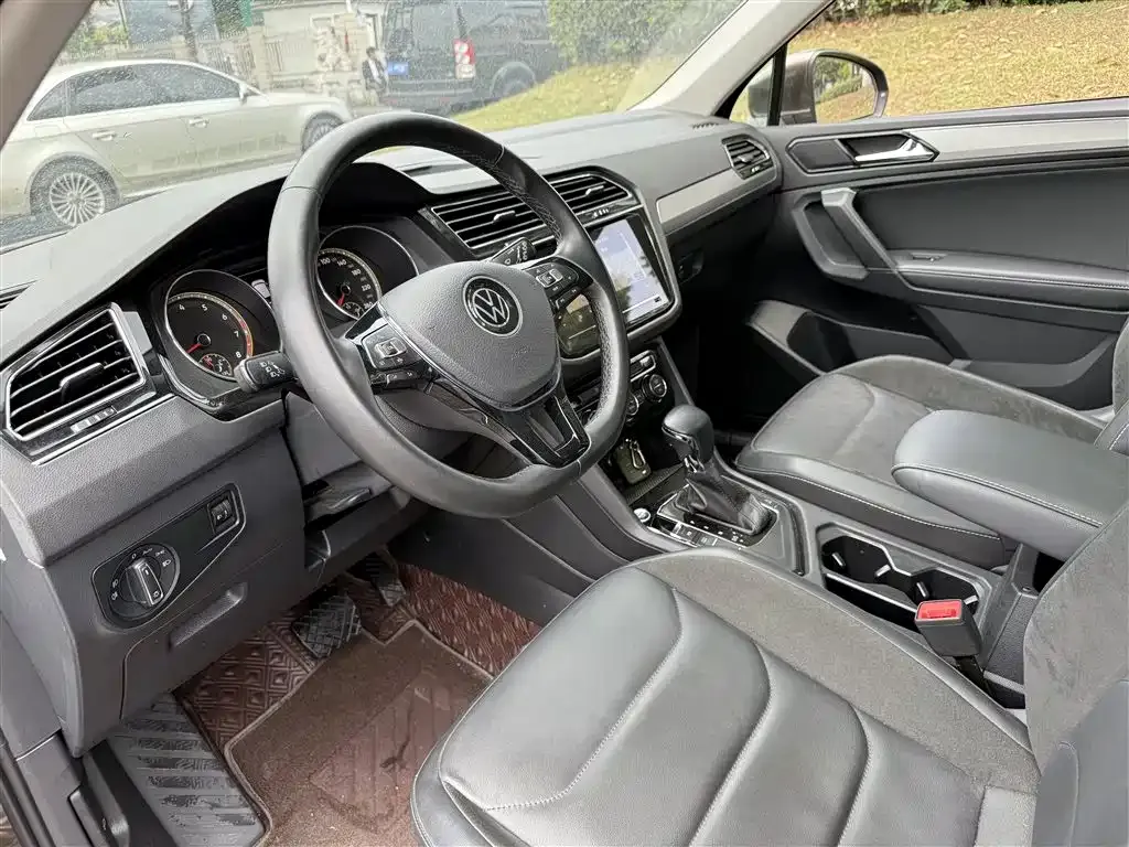 Volkswagen Tiguan L 2021 из CN, фото 7