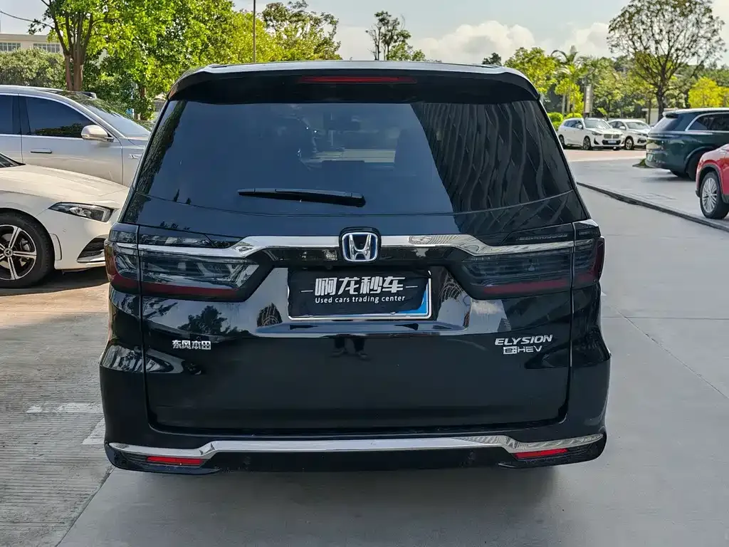 Honda Elysion 2023 из CN, фото 7