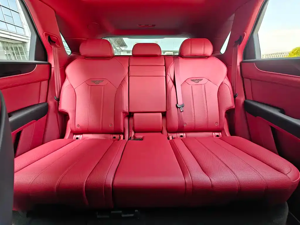 Bentley Bentayga 2021 из CN, фото 8