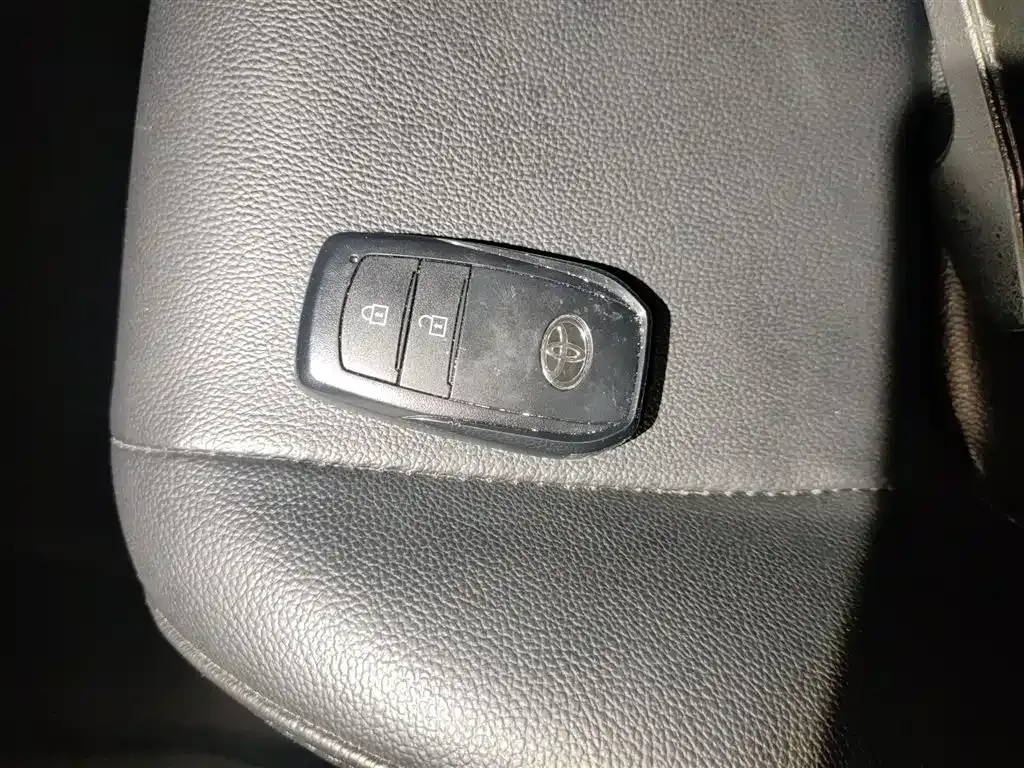 Toyota Frontlander 2023 из CN, фото 9