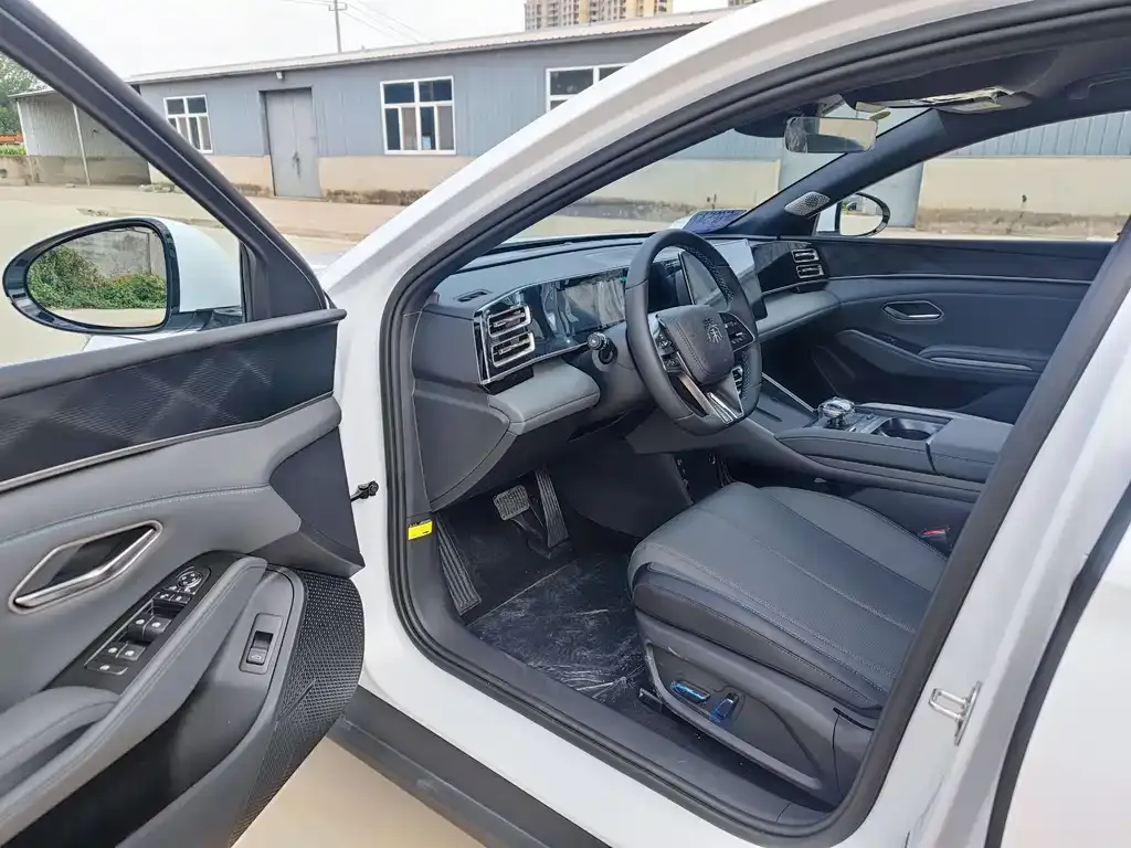 BYD Qin L 2025 из CN, фото 7