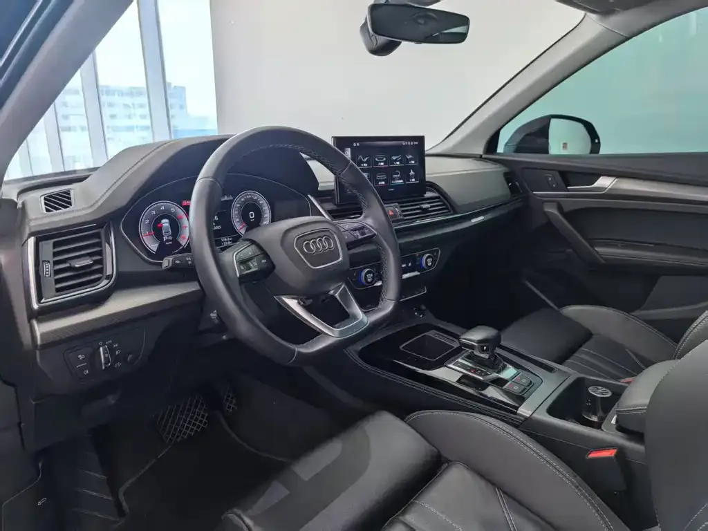 Audi Q5L 2022 из CN, фото 5