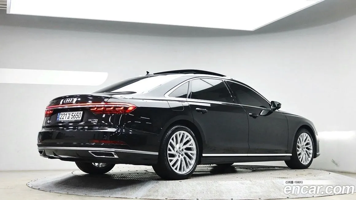 Audi A8 2021 из KR, фото 2